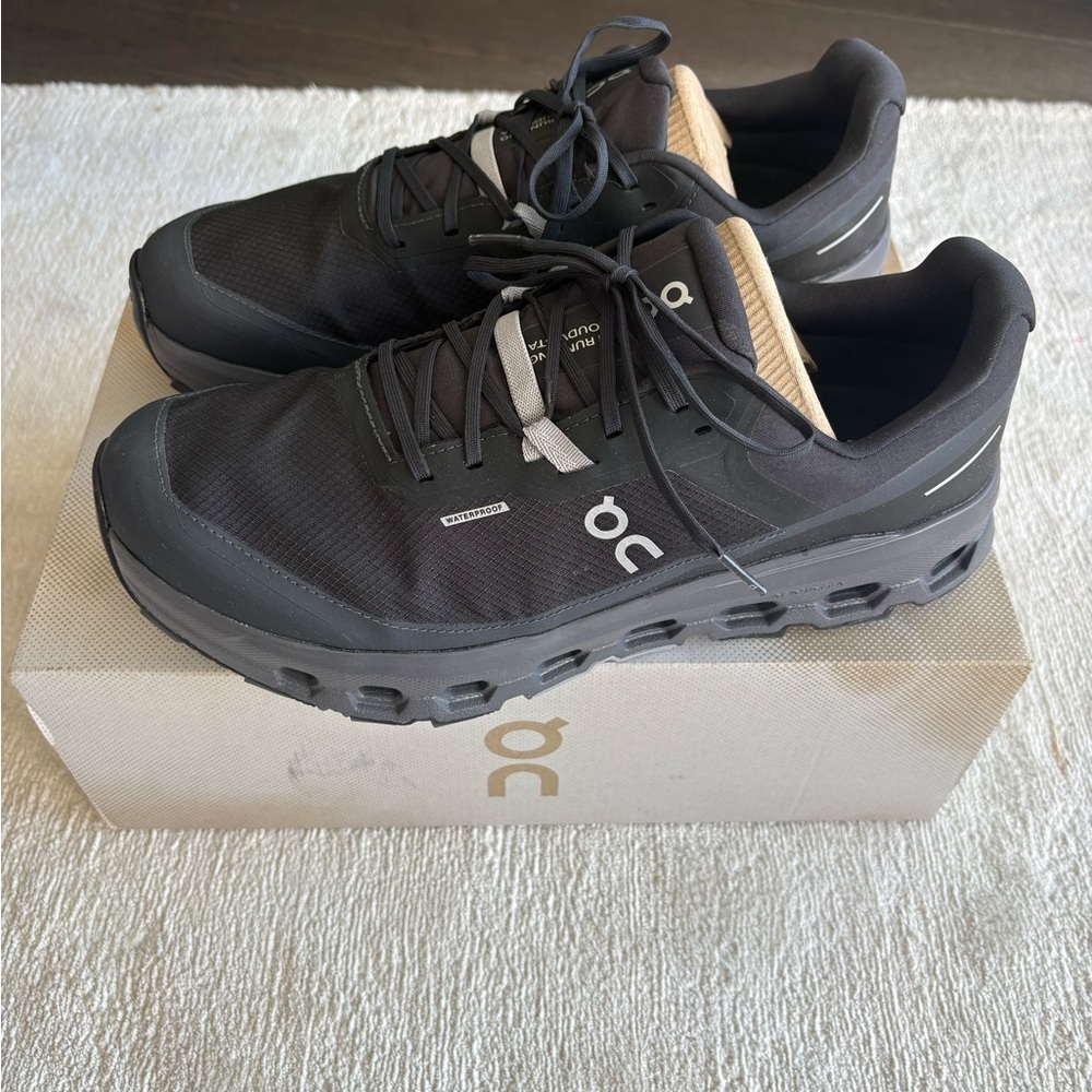 On Running Cloudventure Waterproof Men's Trail Shoes - Black NEVER WORN
